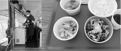 写真３：キッチンカーとそこで調理された温かい食事（著者提供）