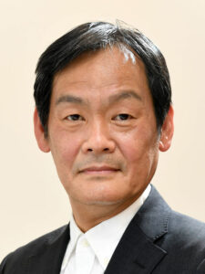 郭 辰雄